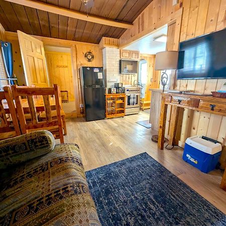 Yellowstone'S Treasure Cabins Gardiner Exterior foto