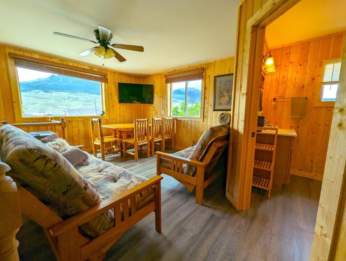 Yellowstone'S Treasure Cabins Gardiner Exterior foto