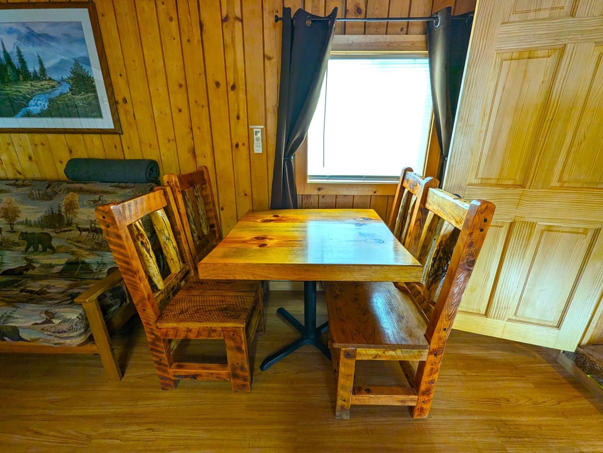 Yellowstone'S Treasure Cabins Gardiner Exterior foto